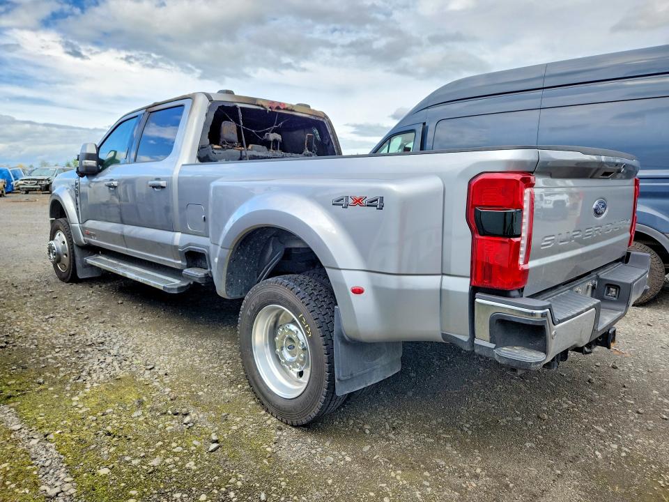 2023 Ford F-450 super duty VIN 1FT8W4DM0PEC08592 COPART salvage auction — INTERIOR BURN, Id - Salvage Certificate Of Title, sold $29,000 on 2026-08-01 (photo 2)
