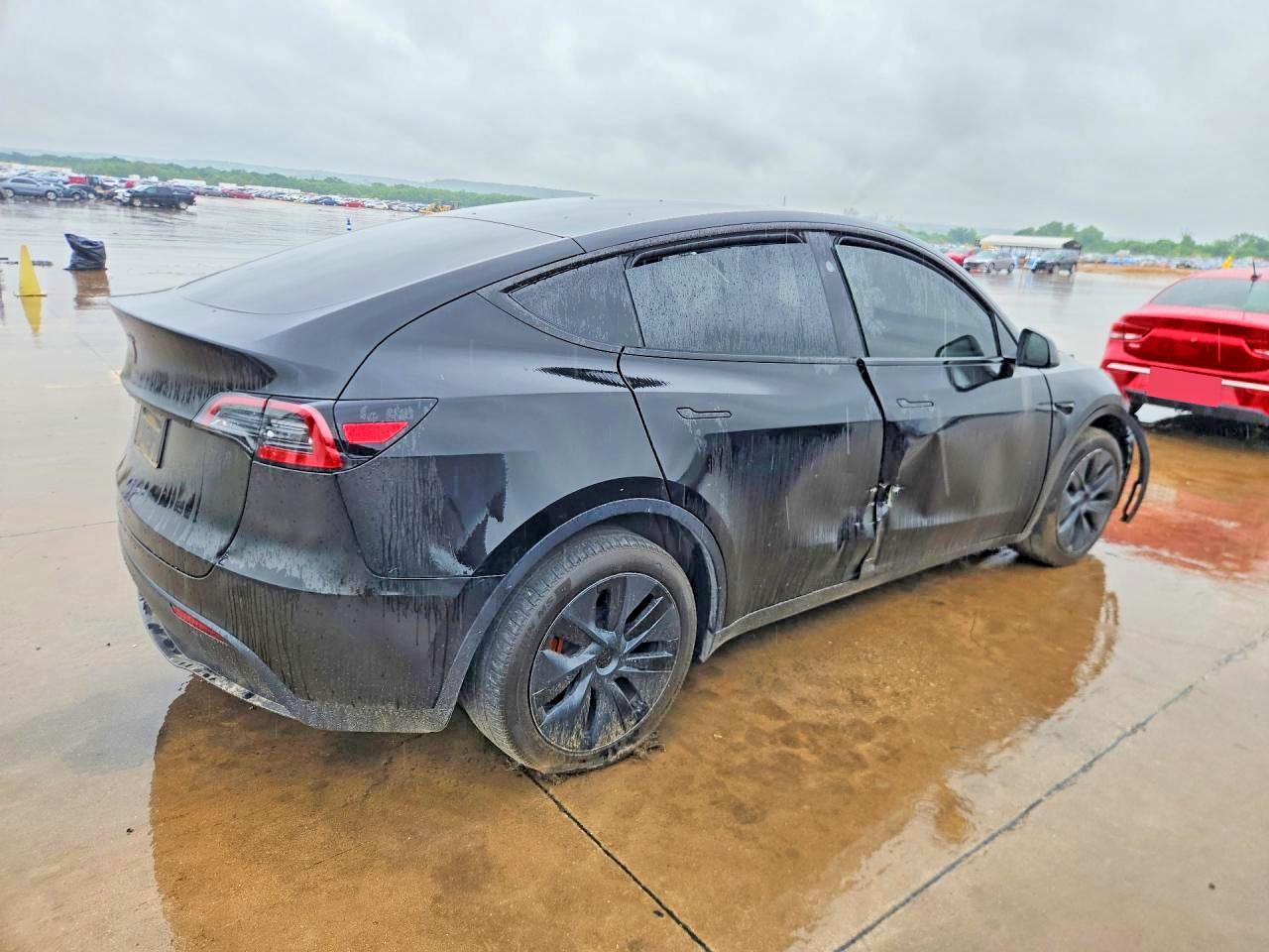 2025 Tesla Model Y VIN 7SAYGDEE9SA344604 COPART salvage auction — Front End, TX - SALVAGE VEHICLE TITLE, sold $9,900 on 2026-07-09 (photo 3)