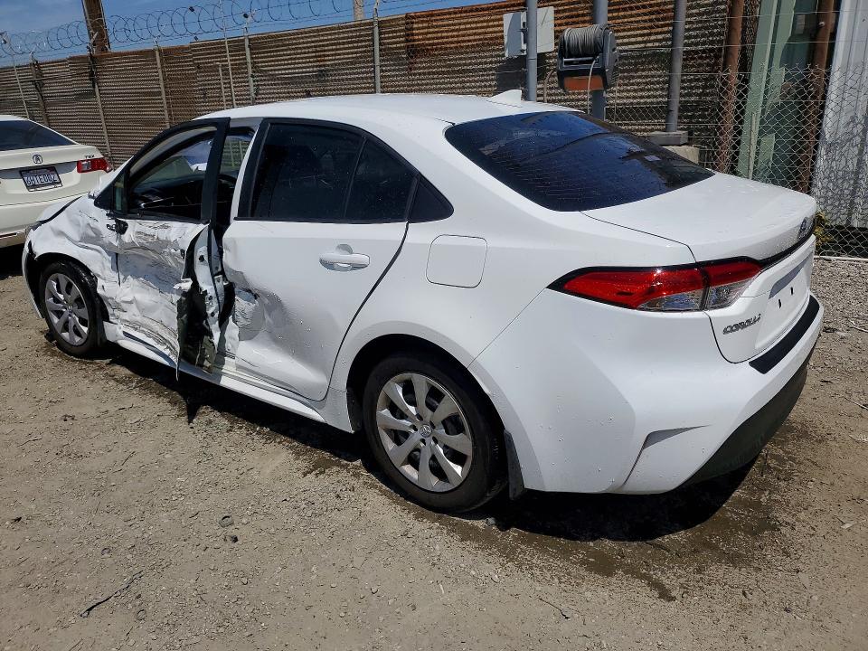 2024 Toyota Corolla VIN 5YFB4MDE2RP211018 COPART salvage auction — SIDE, Salvage Title, sold $4,800 on 2026-07-16 (photo 2)
