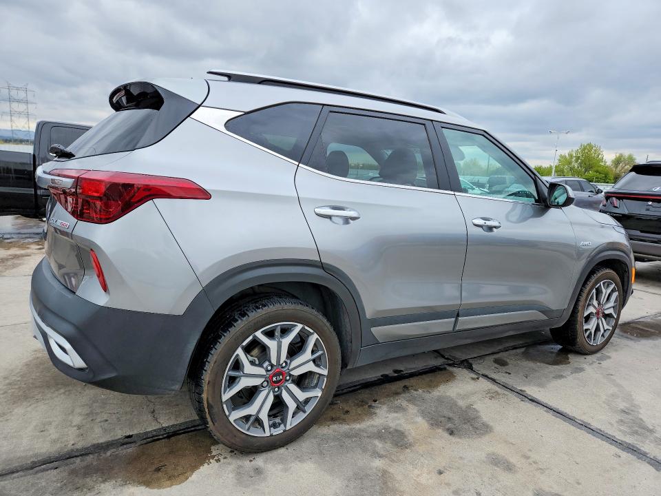 2021 Kia Seltos VIN KNDETCA20M7186750 COPART salvage auction — HAIL, Co - Cert Of Title-Rebuilt Salvage, sold $7,100 on 2026-08-10 (photo 3)