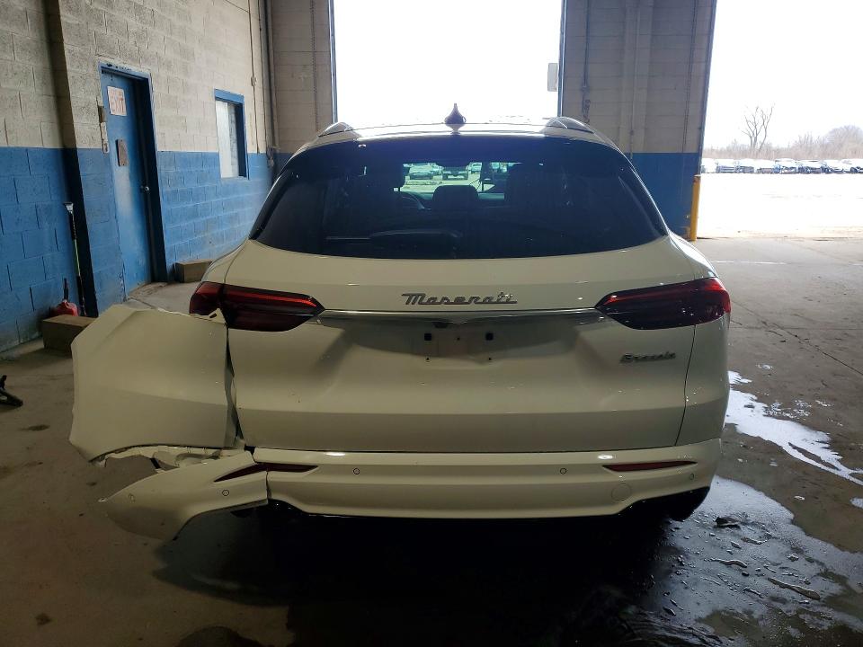 2023 Maserati Grecale VIN ZN682AVA3P7434109 COPART salvage auction — REAR END, Mi - Scrap Certificate Of Title, sold $10,300 on 2026-07-14 (photo 6)