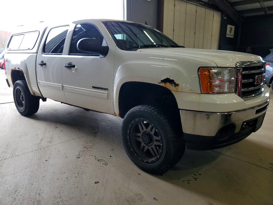 2013 Gmc SIERRA VIN 3GTP2VE79DG283883 COPART salvage auction — MINOR DENT/SCRATCHES, Ny - Certificate Of Title, sold $4,500 on 2026-07-22 (photo 4)