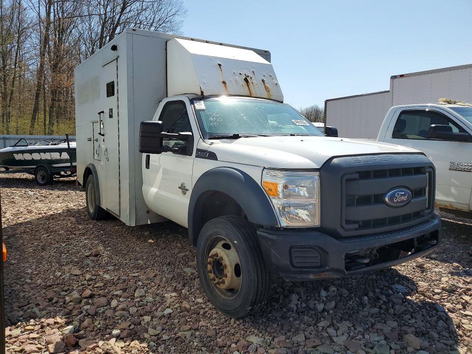 2015 Ford F-550 super duty VIN 1FDAF5GT5FEC57274 COPART salvage auction — SIDE, In - Certificate Of Title, sold $2,950 on 2026-07-29 (photo 4)