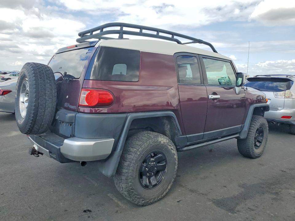 2007 Toyota Fj cruiser VIN JTEBU11F270049180 COPART salvage auction — FRONT END, Co - Certificate Of Title, sold $6,100 on 2026-07-14 (photo 3)