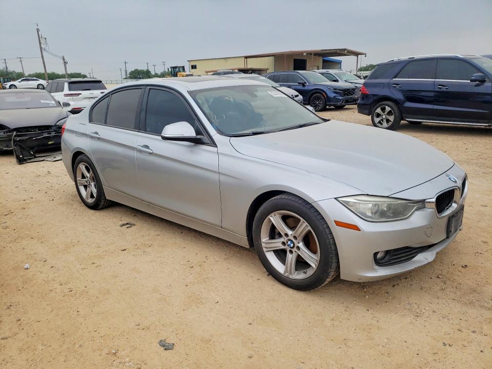 2014 BMW 3er VIN WBA3B1C50EK134214 COPART salvage auction — HAIL, Tx - Certificate Of Title, sold $2,300 on 2026-07-16 (photo 4)
