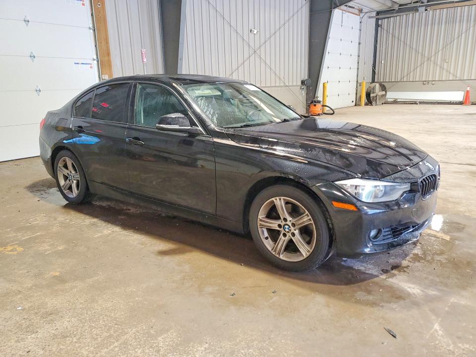 2013 BMW 3er VIN WBA3B5G55DNP41210 COPART salvage auction — NORMAL WEAR, Salvage Title, sold $3,000 on 2026-07-22 (photo 4)