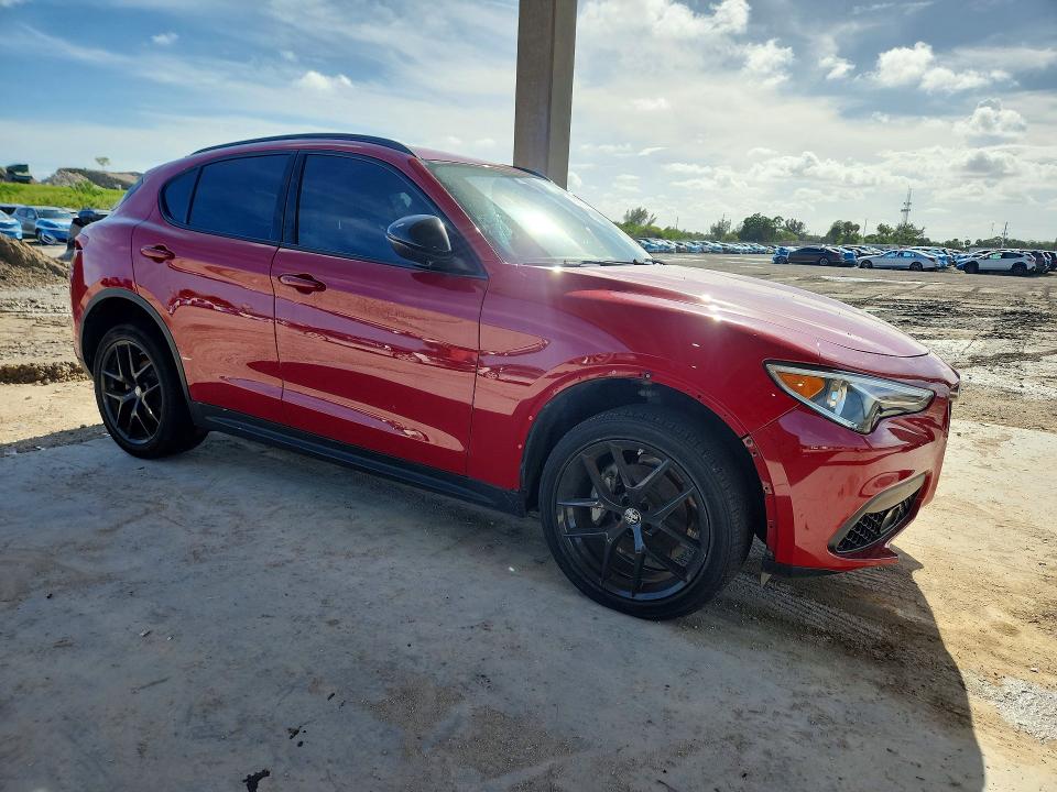 2021 Alfa romeo Stelvio VIN ZASPAJAN8M7C99804 COPART salvage auction — FRONT END, Fl - Certificate Of Title (P), sold $12,500 on 2026-07-28 (photo 4)