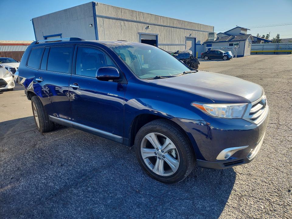 2013 Toyota Highlander VIN 5TDYK3EH5DS121736 COPART salvage auction — REAR END, Nv - Salvage Title, sold $3,500 on 2026-07-15 (photo 4)