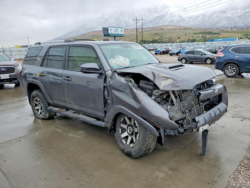 2017 Toyota VIN JTEBU5JR6H5452598 COPART salvage auction — FRONT END, Ut - Salvage Certificate, sold $6,600 on 2026-07-06 (photo 4)