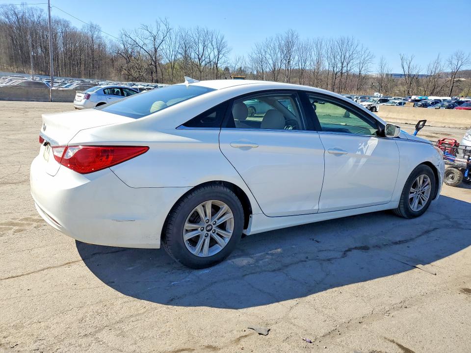 2012 Hyundai Sonata VIN 5NPEB4AC3CH411089 COPART salvage auction — MINOR DENT/SCRATCHES, NY - CERTIFICATE OF TITLE, sold $350 on 2026-07-02 (photo 3)