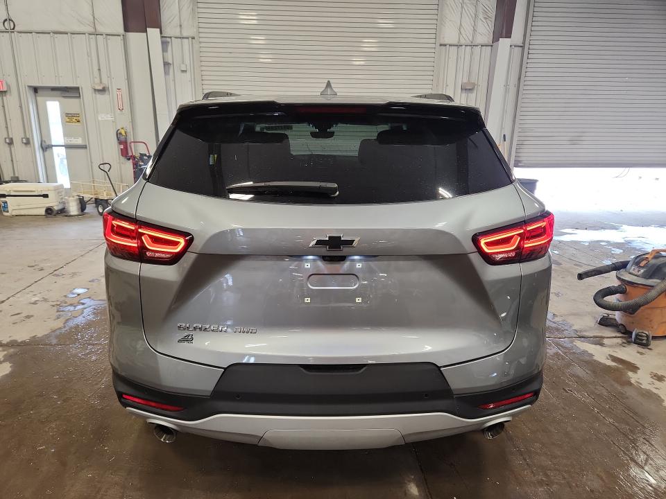 2024 Chevrolet Blazer VIN 3GNKBJR47RS177348 COPART salvage auction — FRONT END, WI, sold $10,400 on 2026-07-27 (photo 6)