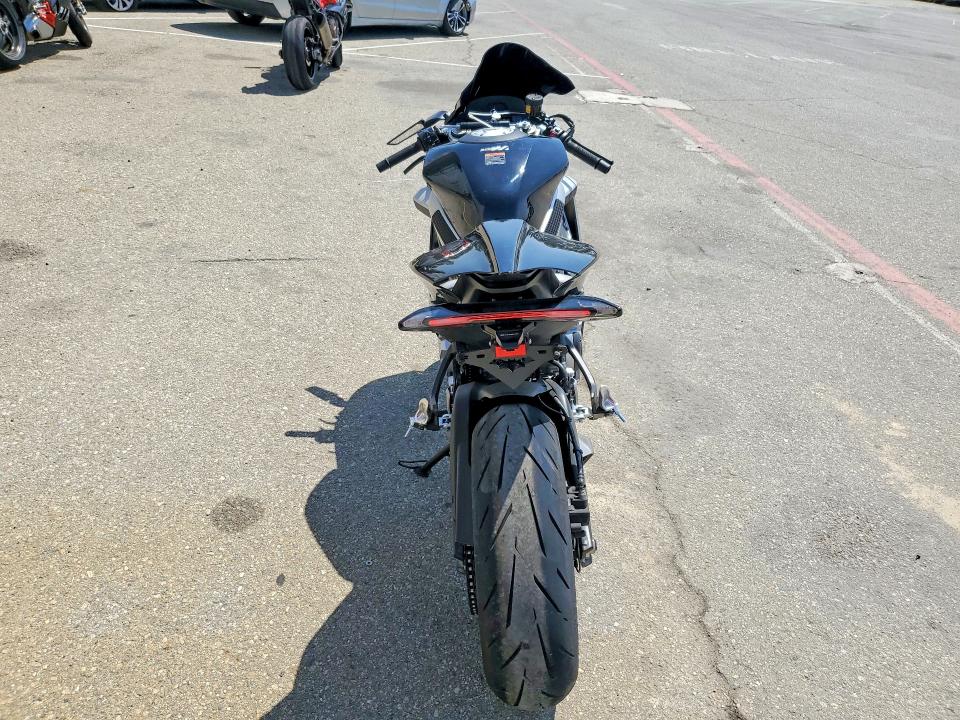 2025 Cf moto 675ss VIN LCEPEVLP7S6002110 COPART salvage auction — FRONT END, CA - SALVAGE CERTIFICATE, sold $400 on 2026-07-23 (photo 4)