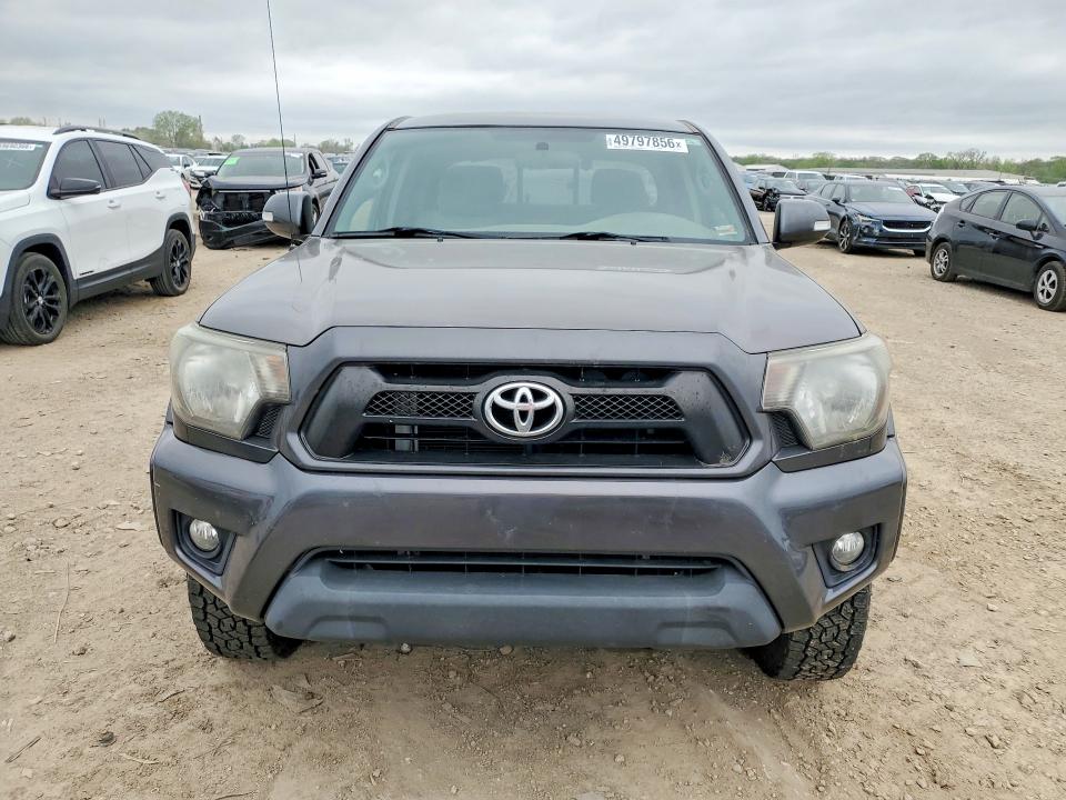 2015 Toyota Tacoma VIN 5TFLU4EN4FX142123 COPART salvage auction — REAR END, MO - SALVAGE CERTIFICATE OF TITLE, sold $5,600 on 2026-07-28 (photo 5)