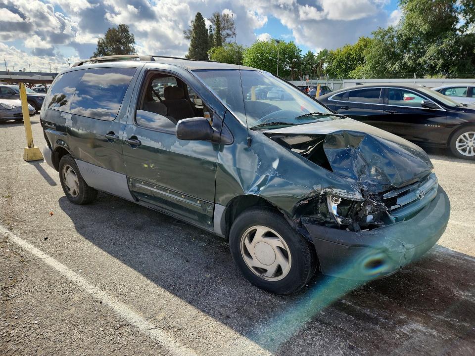 2000 Toyota Sienna VIN 4T3ZF13C6YU263103 COPART salvage auction — FRONT END, Ca - Salvage Certificate, sold $300 on 2026-07-02 (photo 4)