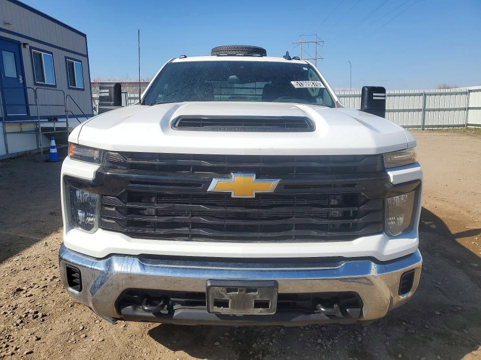 2024 Chevrolet Silverado 3500 VIN 1GB4YSEY7RF307099 COPART salvage auction — MINOR DENT/SCRATCHES, WY - CERTIFICATE OF TITLE, sold $26,500 on 2026-07-09 (photo 5)