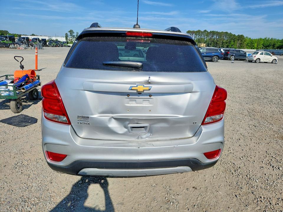 2020 Chevrolet Trax VIN KL7CJLSB5LB020437 COPART salvage auction — REAR END, NC - SALVAGE CERTIFICATE OF TITLE, sold $2,100 on 2026-07-27 (photo 6)