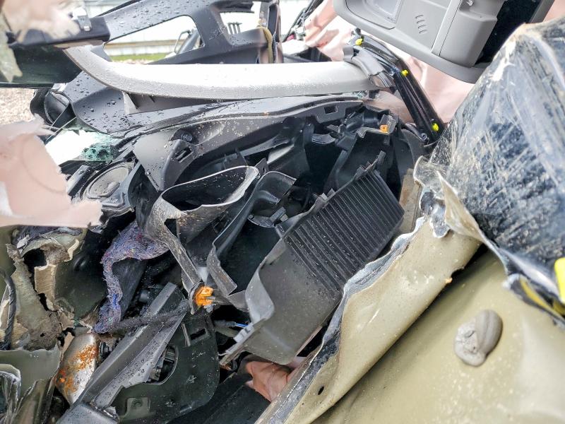 2020 Chevrolet Equinox VIN 2GNAXUEV3L6134984 COPART salvage auction — ALL OVER, Ny - Mv-907A Salvage Certificate, sold $250 on 2026-07-06 (photo 9)