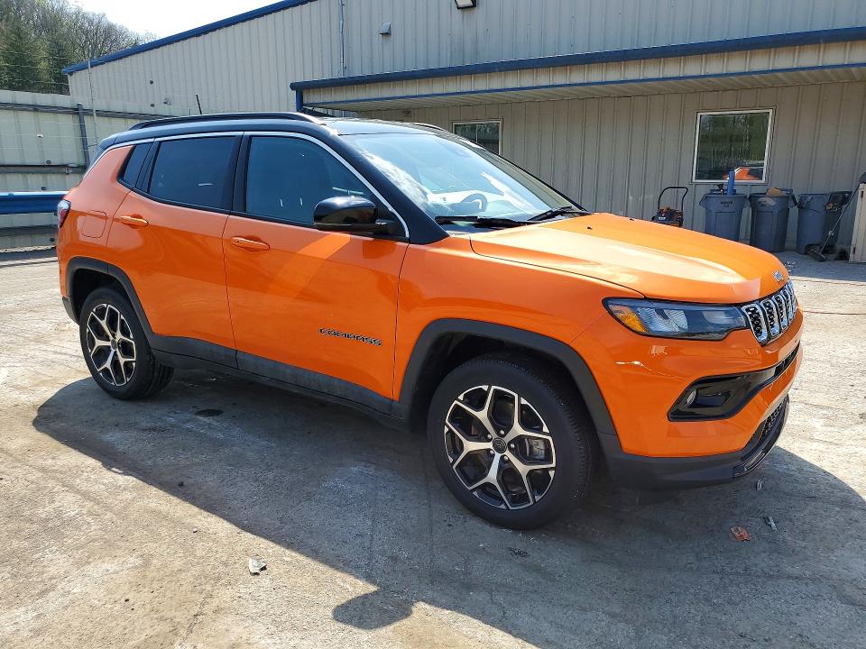 2026 Jeep Compass VIN 3C4NJDCN5TT174008 COPART salvage auction — MECHANICAL, Pa - Certificate Of Salvage, sold $12,600 on 2026-07-02 (photo 4)