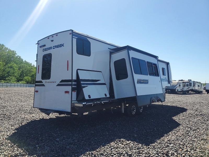 2024 Forester VIN 4X4FCRJ24RS233137 COPART salvage auction — ROLLOVER, KS - CERT OF TITLE-SALVAGE, sold $5,100 on 2026-07-16 (photo 4)