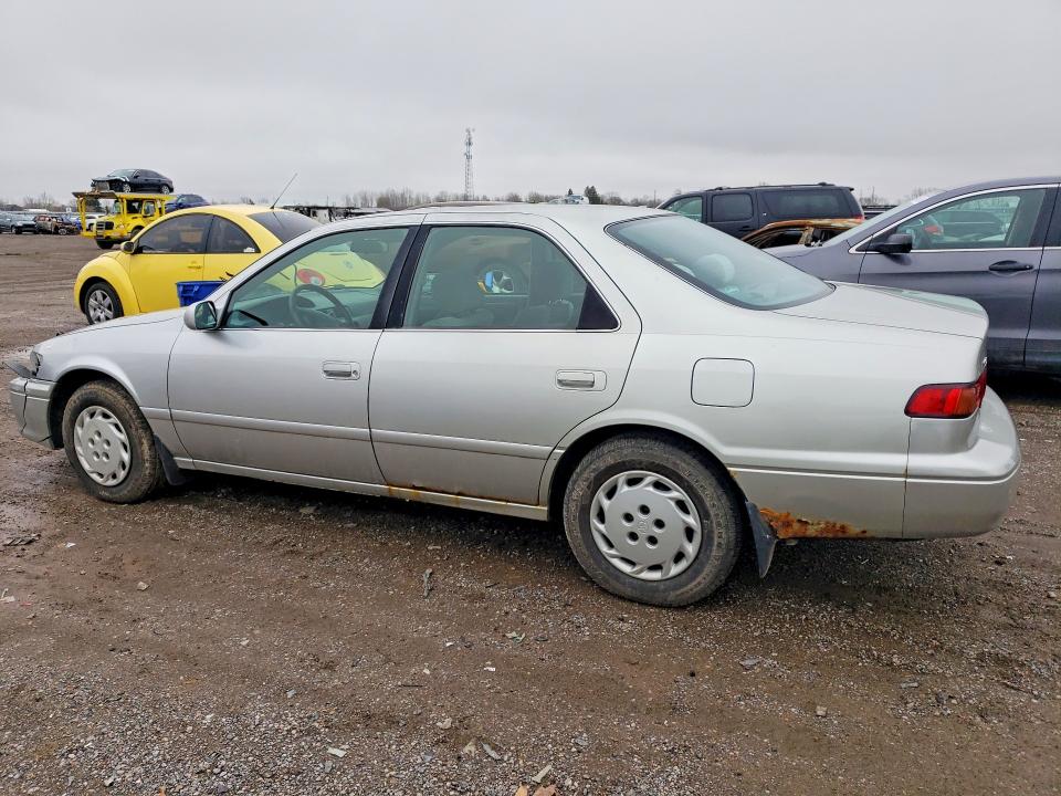 2000 Toyota Camry VIN JT2BG22K1Y0517097 COPART salvage auction — VANDALISM, On - Permit Rebuilt - Unfit, sold $150 on 2026-07-03 (photo 2)