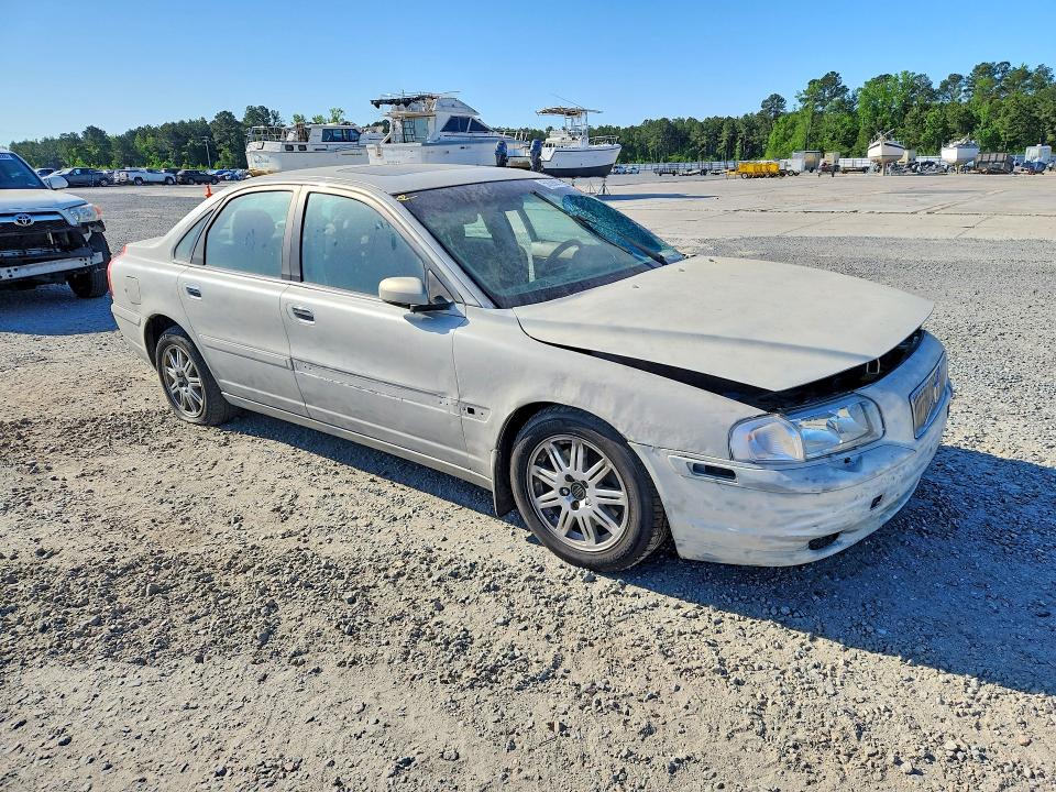 2004 Volv S80 VIN YV1TS59HX41376065 COPART salvage auction — MINOR DENT/SCRATCHES, NC - SALVAGE CERTIFICATE OF TITLE, sold $225 on 2026-07-20 (photo 4)
