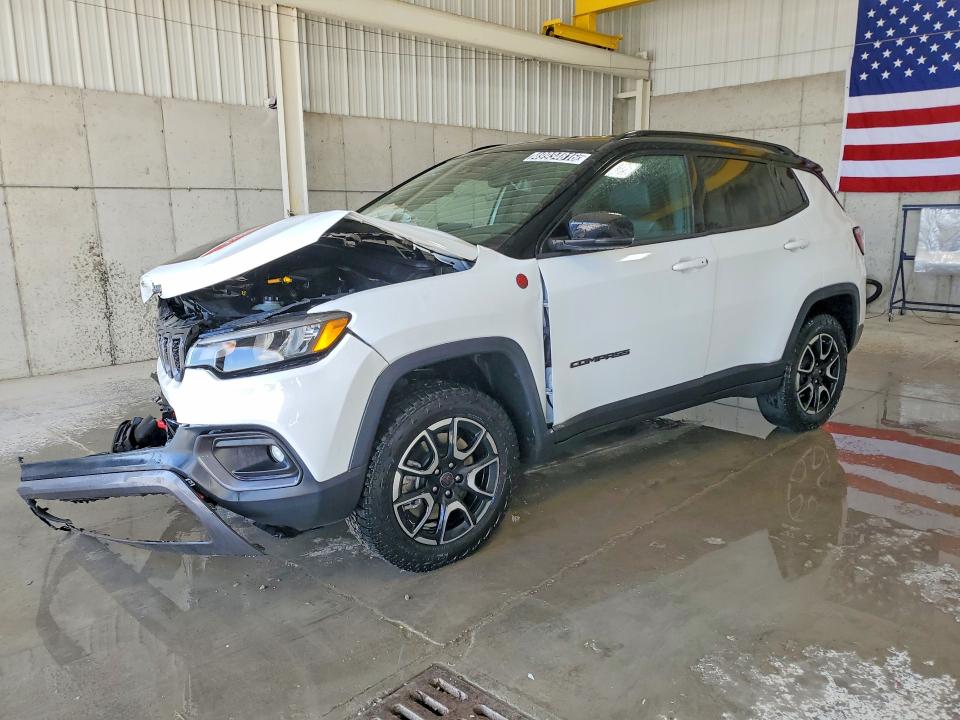 2025 Jeep Compass VIN 3C4NJDDN0ST559196 COPART salvage auction — FRONT END, KY - CERT OF TITLE-SALVAGE, sold $2,700 on 2026-07-02 (photo 1)