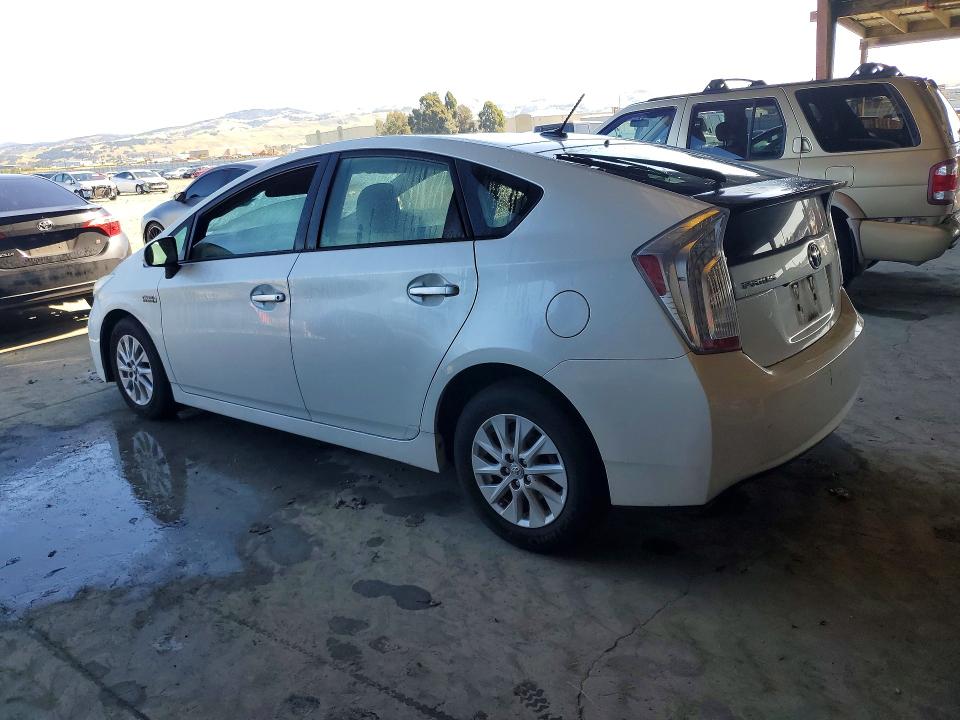 2014 Toyota Prius VIN JTDKN3DP4E3056032 COPART salvage auction — FRONT END, Ca - Salvage Certificate, sold $6,800 on 2026-07-02 (photo 2)
