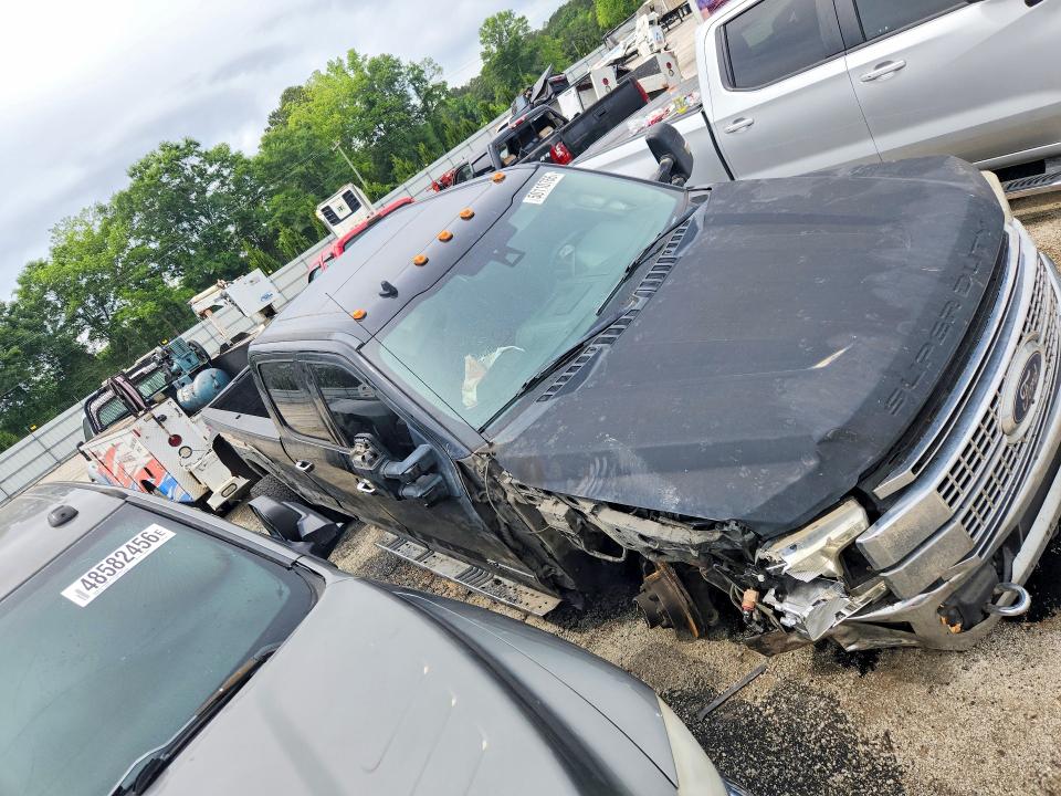 2019 Ford F350 VIN 1FT8W3DT1KEG00278 COPART salvage auction — SIDE, Salvage Title, sold $7,300 on 2026-07-27 (photo 4)