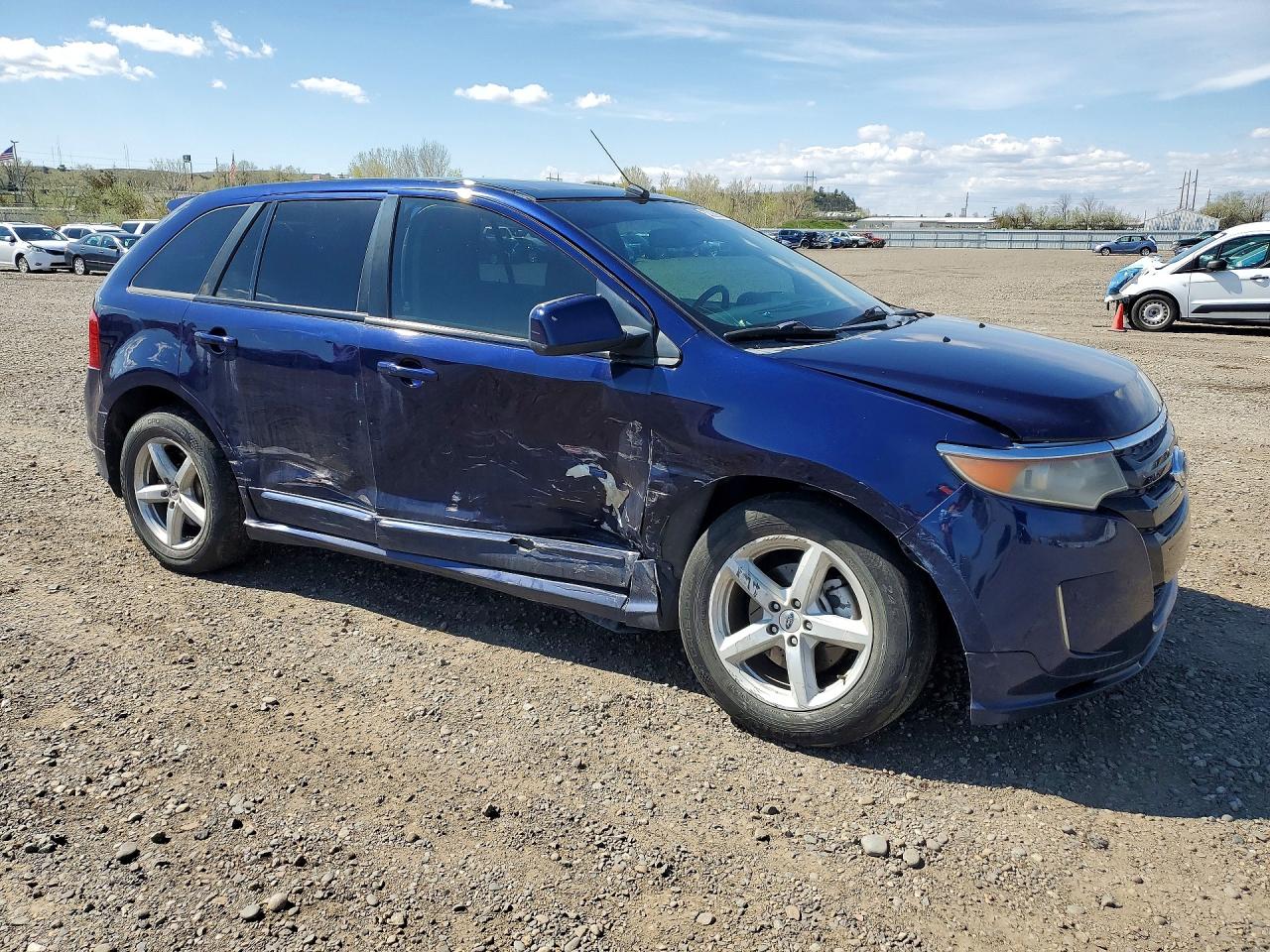 2011 Ford Edge VIN 2FMDK4AKXBBA32311 COPART salvage auction — Side, Ct - Clean Title, sold $1,250 on 2026-09-21 (photo 4)
