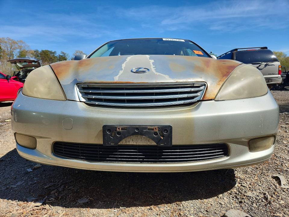 2004 Lexus ES VIN JTHBA30GX45043787 COPART salvage auction — SIDE, Md - Cert Of Salvage > 75% Damage, sold $475 on 2026-07-24 (photo 5)