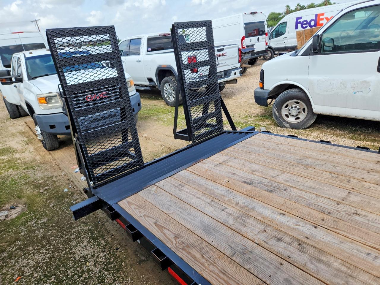 2025 Texas bragg Unknown VIN 17XFE2426S1255699 COPART salvage auction — Normal Wear, TN - CERTIFICATE OF TITLE (P), sold $5,000 on 2026-09-17 (photo 6)