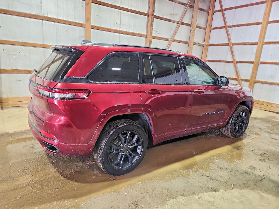 2024 Jeep Cherokee VIN 1C4RJYB63R8534354 COPART salvage auction — HAIL, Salvage Title, sold $15,400 on 2026-08-03 (photo 3)