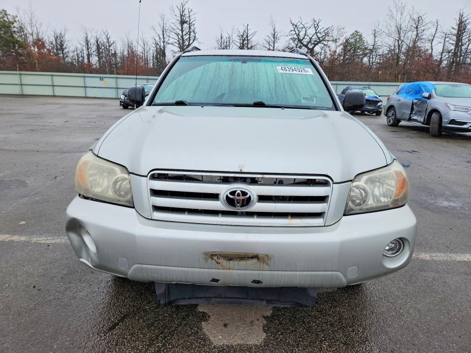 2005 Toyota Highlander VIN JTEEP21A740053820 COPART salvage auction — MINOR DENT/SCRATCHES, Ny - Cert Of Title-Parts Only, sold $900 on 2026-07-06 (photo 5)