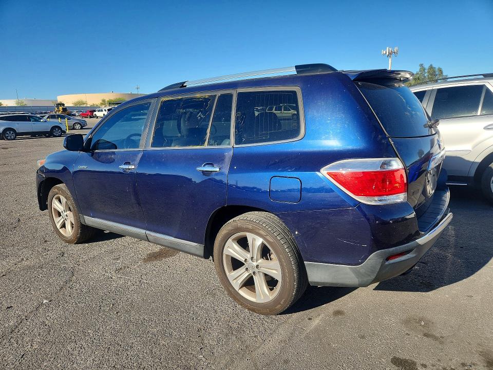 2013 Toyota Highlander VIN 5TDYK3EH5DS121736 COPART salvage auction — REAR END, Nv - Salvage Title, sold $3,500 on 2026-07-15 (photo 2)