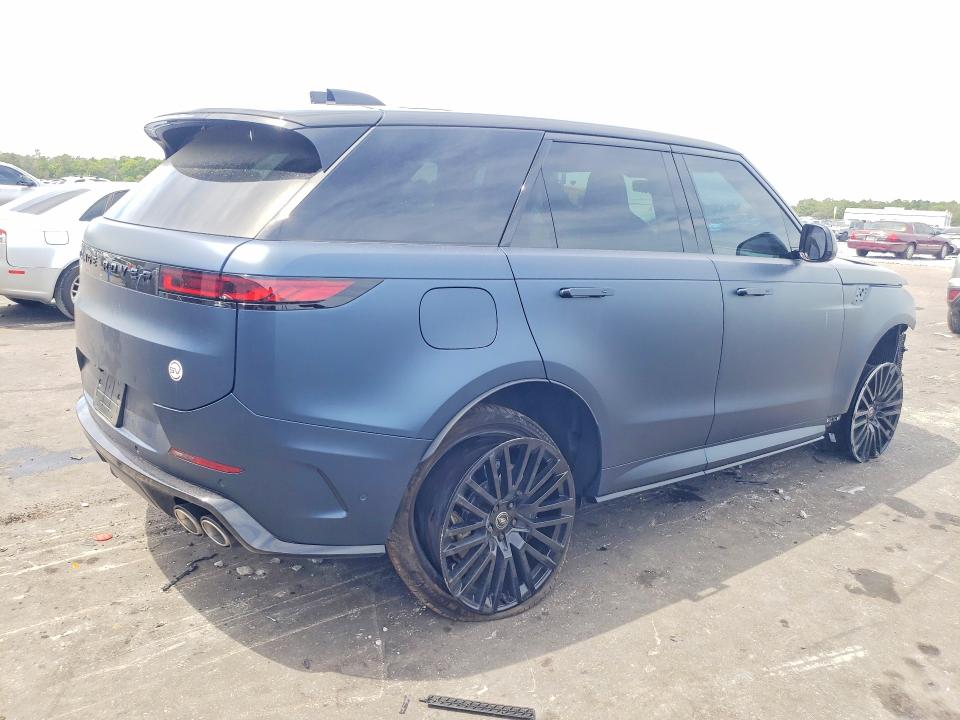 2025 Land rover RANGE ROVER VIN SAL1Z9F99SA451308 COPART salvage auction — FRONT END, Fl - Cert Of Title Slvg Rebuildable, sold $73,000 on 2026-07-15 (photo 3)