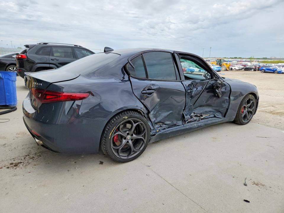 2019 Alfa romeo Giulia VIN ZARFANBN2K7600421 COPART salvage auction — SIDE, Id - Salvage Certificate Of Title, sold $3,700 on 2026-08-11 (photo 3)