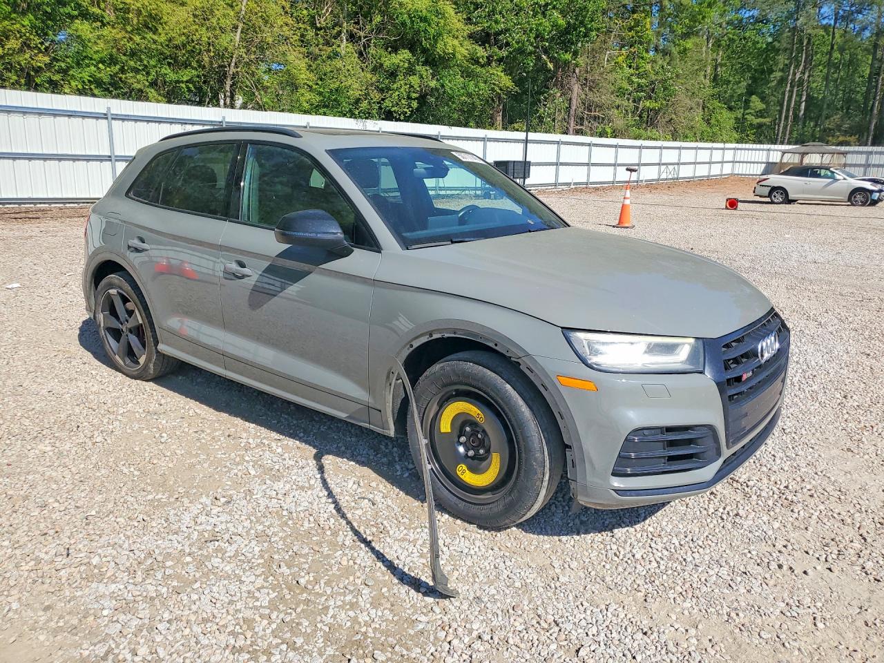 2019 Audi SQ5 VIN WA1B4AFY5K2070661 COPART salvage auction — Minor Dent/Scratches, Sc - Salvage Title, sold $8,000 on 2026-07-10 (photo 4)