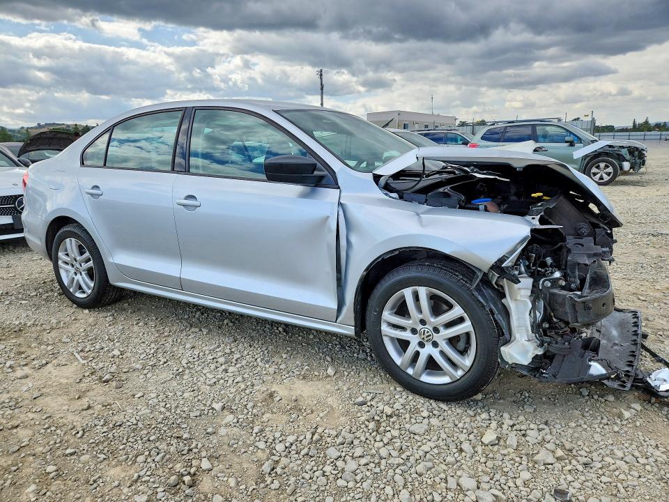 2015 Volkswagen Jetta VIN 3VW2K7AJ8FM226776 COPART salvage auction — FRONT END, Ca - Salvage Certificate, sold $525 on 2026-07-02 (photo 4)