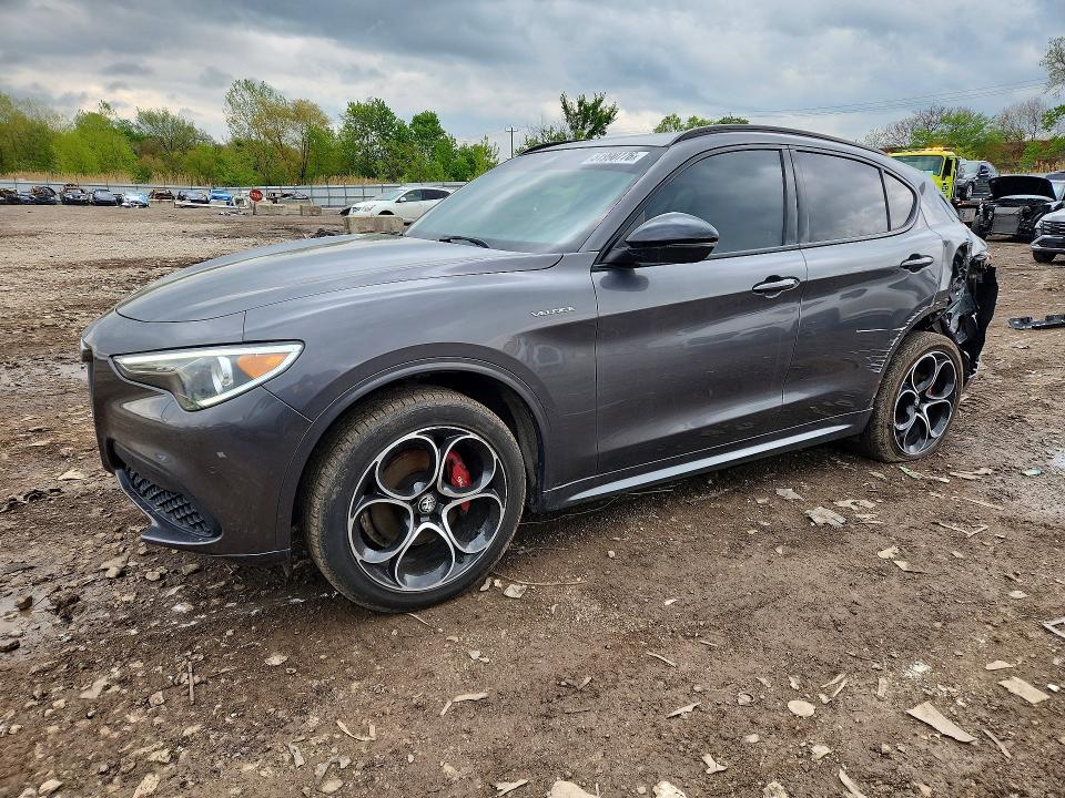 2022 Alfa romeo Stelvio VIN ZASPAKBN2N7D38179 COPART salvage auction — REAR END, Il - Salvage Certificate, sold $8,100 on 2026-07-31 (photo 1)