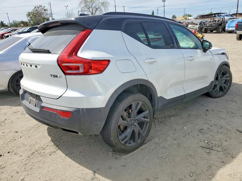 2019 Volvo VIN YV4162UM2K2130331 COPART salvage auction — FRONT END, Ca - Dis/Dlr/Exp Only Clean Title, sold $1,550 on 2026-07-13 (photo 3)