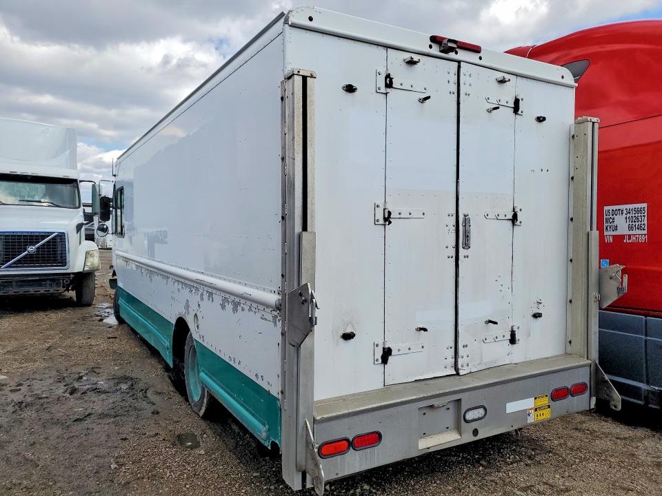 2010 Workhorse W42 VIN 5B4KPD280A3439476 COPART salvage auction — NORMAL WEAR, Il - Certificate Of Title (P), sold $1,500 on 2026-07-30 (photo 2)