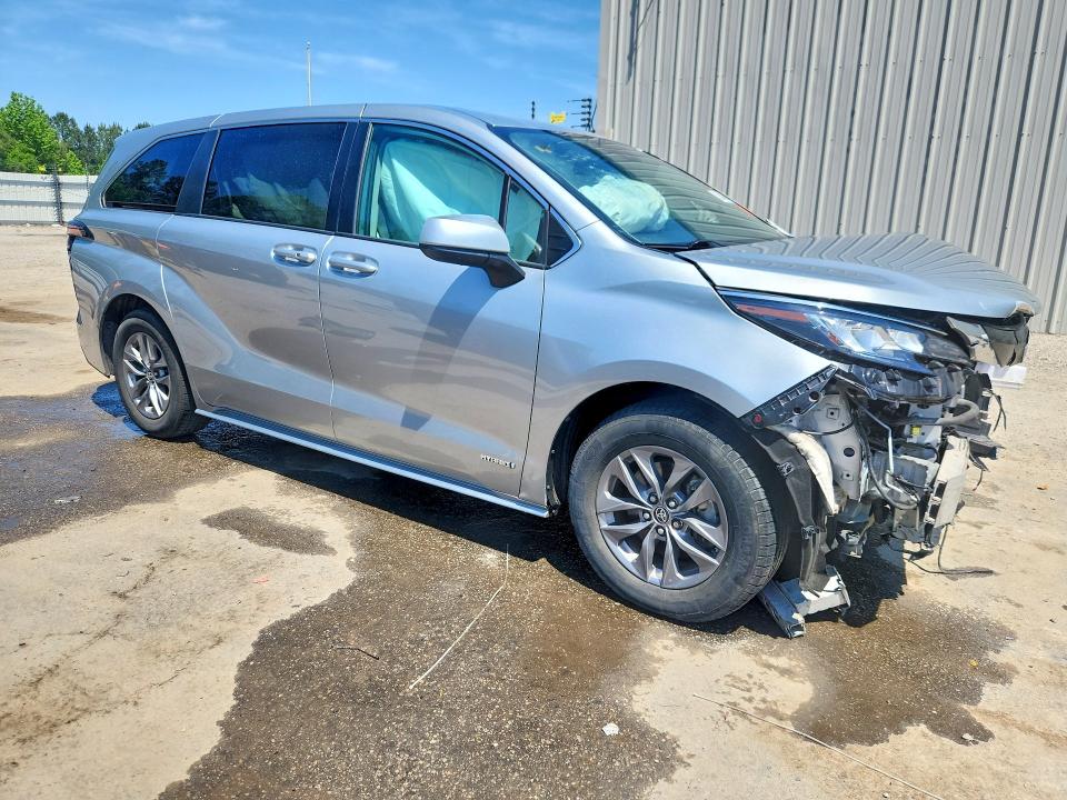 2021 Toyota Sienna VIN 5TDKRKEC3MS028956 COPART salvage auction — FRONT END, Sc - Cert Of Title-Salvage, sold $7,100 on 2026-07-20 (photo 4)