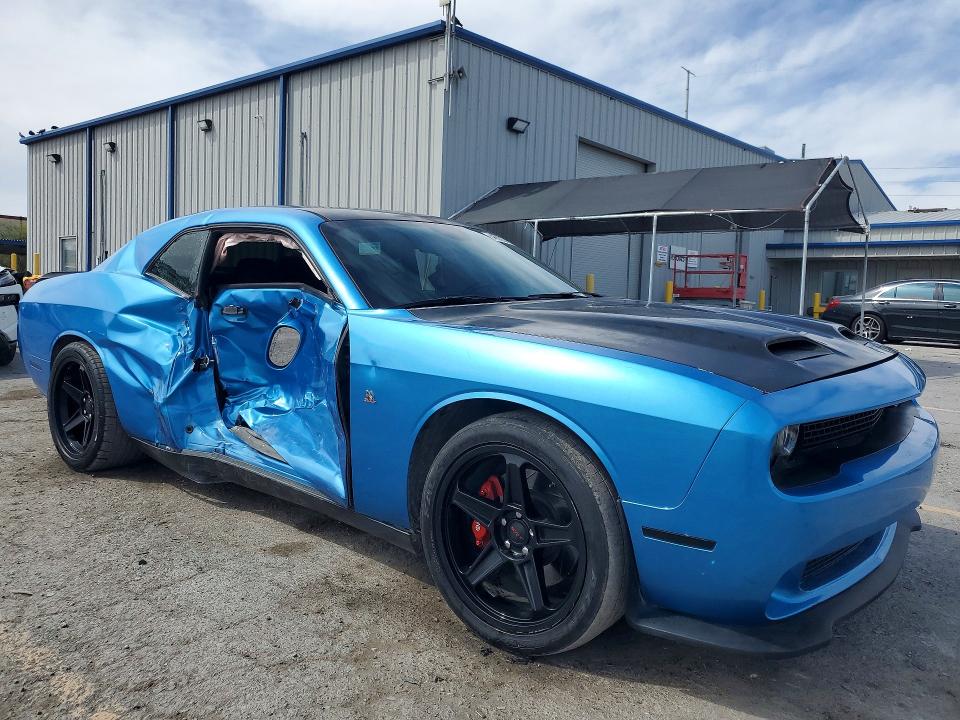 2019 Dodge Challenger VIN 2C3CDZFJ0KH540490 COPART salvage auction — SIDE, Nv - Salvage Title, sold $9,200 on 2026-09-10 (photo 4)