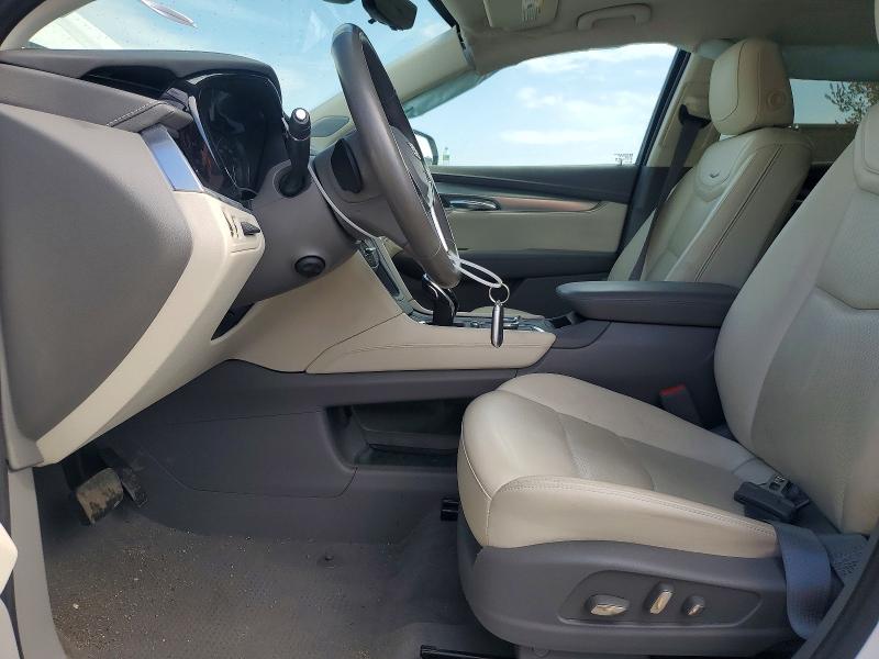 2022 Cadillac Xt5 VIN 1GYKNDRS9NZ172255 COPART salvage auction — SIDE, Salvage Title, sold $9,600 on 2026-08-11 (photo 7)