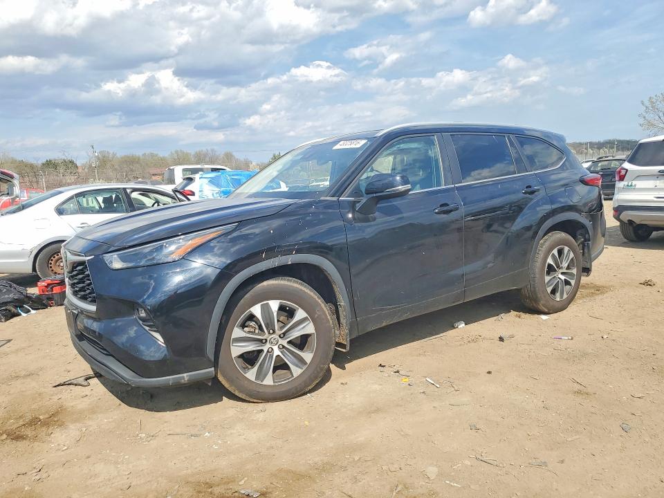 2023 Toyota Highlander VIN 5TDKDRAHXPS004716 COPART salvage auction — SIDE, Md - Cert Of Salvage > 75% Damage, sold $10,200 on 2026-07-28 (photo 1)