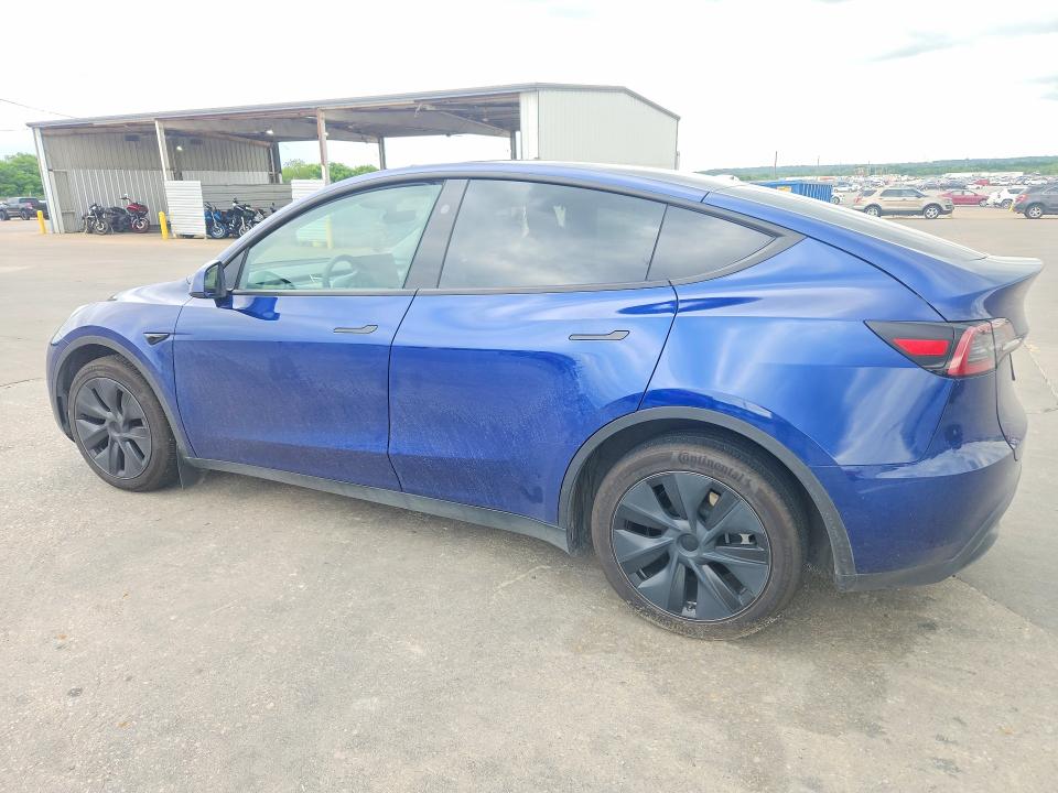 2024 Tesla Model y VIN 7SAYGDEE8RF201611 COPART salvage auction — SIDE, TX - SALVAGE VEHICLE TITLE, sold $12,000 on 2026-07-23 (photo 2)