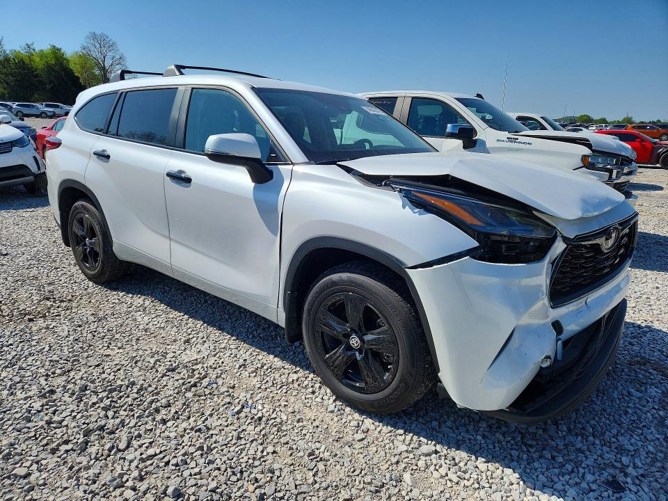 2023 Toyota Highlander VIN 5TDKDRAH6PS519826 COPART salvage auction — FRONT END, Tn - Salvage Certificate, sold $13,000 on 2026-07-02 (photo 4)
