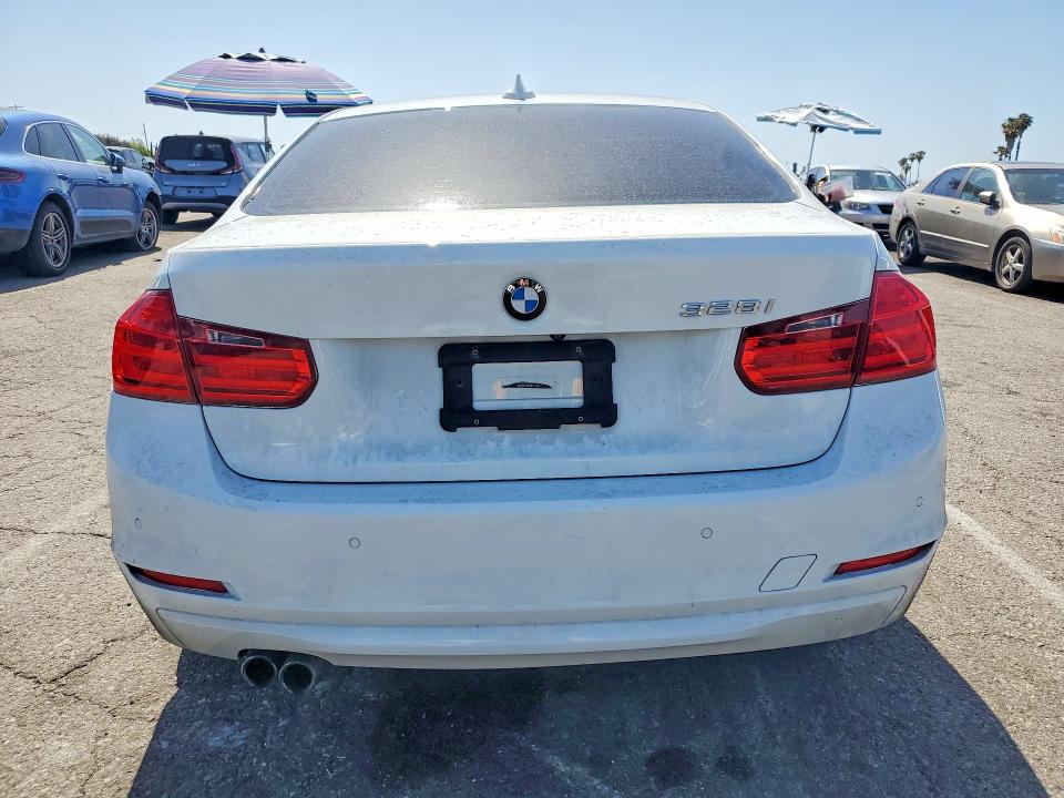 2014 BMW 3er VIN WBA3C1C55EK111444 COPART salvage auction — FRONT END, Ca - Salvage Certificate, sold $1,450 on 2026-07-02 (photo 6)