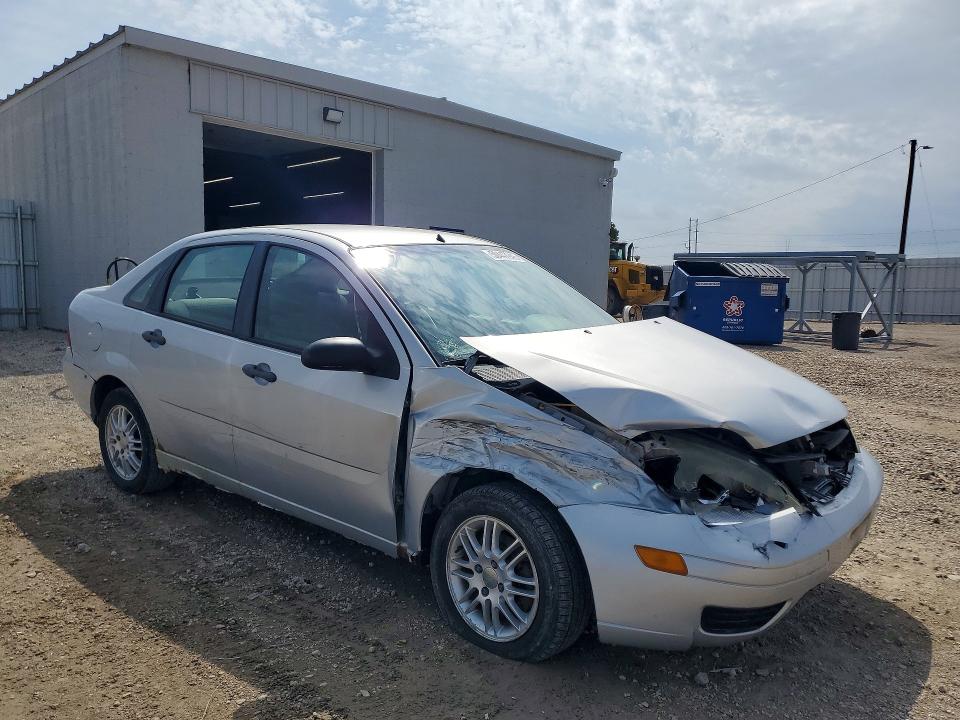 2007 Ford Focus VIN 1FAFP34N37W102581 COPART salvage auction — FRONT END, Ia - Salvage W/Salvage History, sold $275 on 2026-07-08 (photo 4)