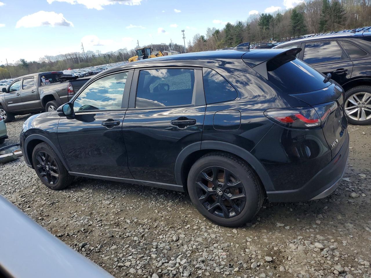 2025 Honda HR-V VIN 3CZRZ2H54SM746695 COPART salvage auction — Side, MA - CERT OF TITLE-SALVAGE, sold $9,300 on 2026-07-01 (photo 2)